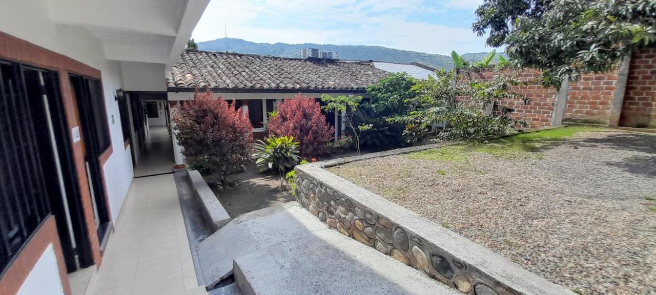 Hotel Boutique Ceiba Real Gigante Exterior photo